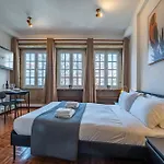 Open The Window And Feel The Historic Apartament Porto